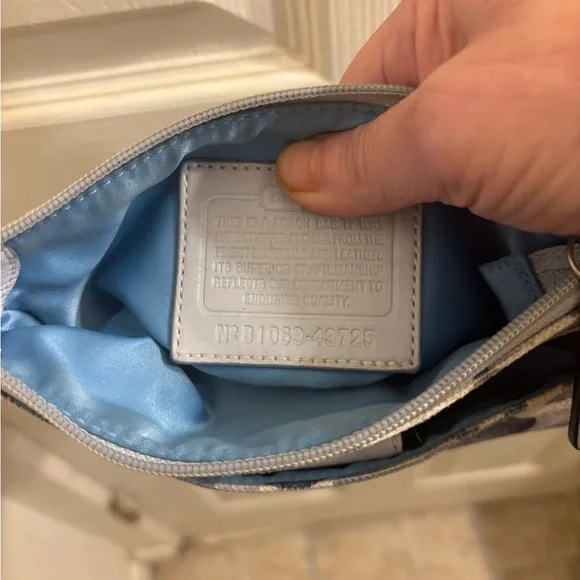 COPY - Coach Elegant Gray Patterned Crossbody Bag - Picture 7 of 8